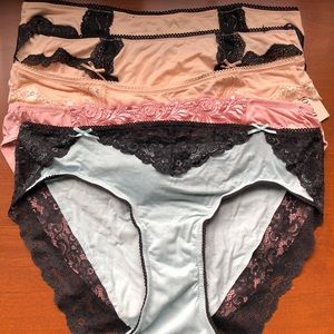 5 pair of Soma panties
